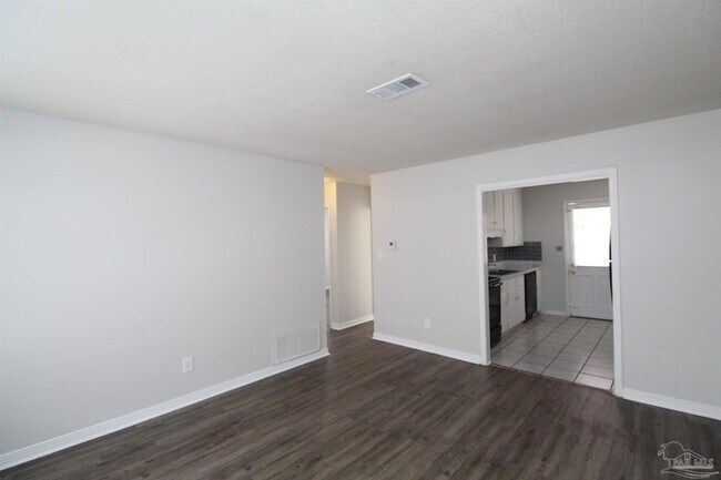 Foto del edificio - 10151 Guidy Ln