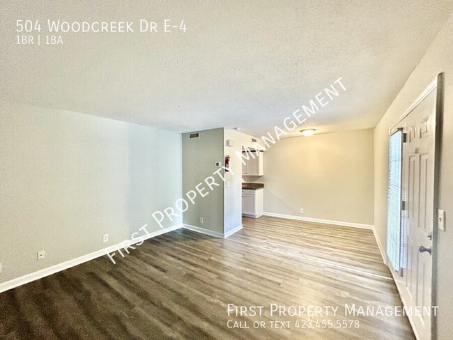 Building Photo - 504 Woodcreek Dr
