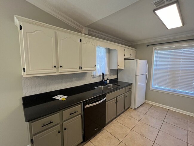 Foto del edificio - Renovated 3 Bedroom 2 Bath Home for Rent!