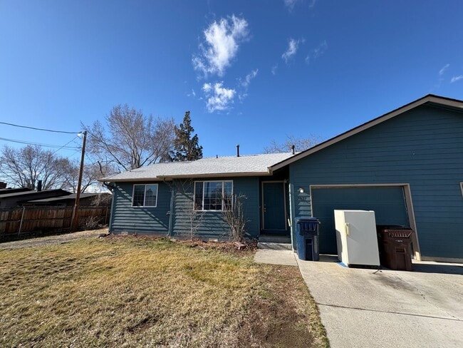 Building Photo - 1037sw17