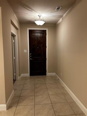 Building Photo - 1020 Spring Falls Dr