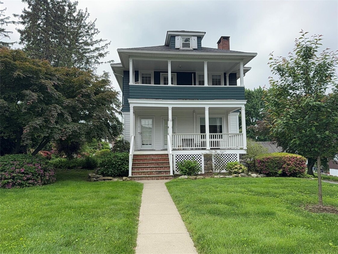 Primary Photo - 36 Grand Avenue Blvd