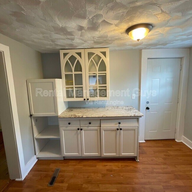 Foto del edificio - 2527 Washington St NE