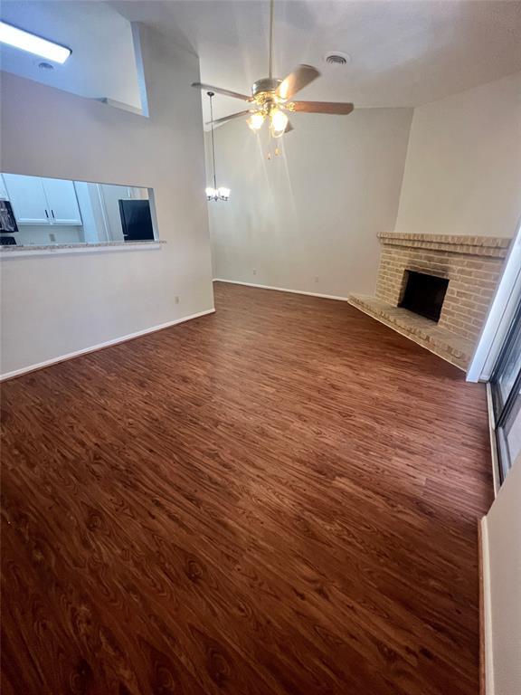 Building Photo - 923 Carrell St