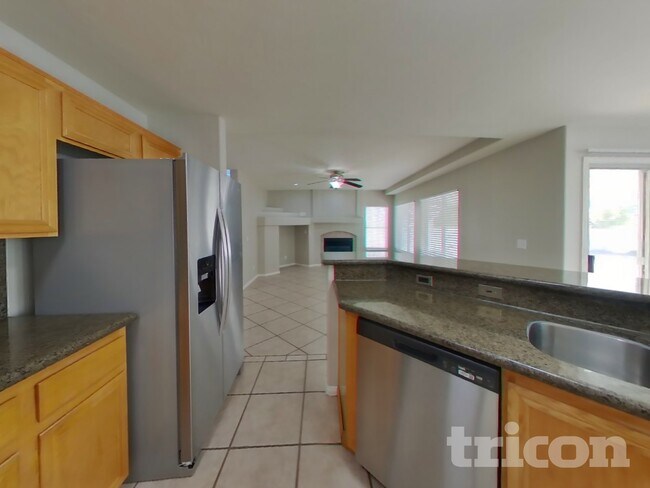 Building Photo - 697 Senator Ct