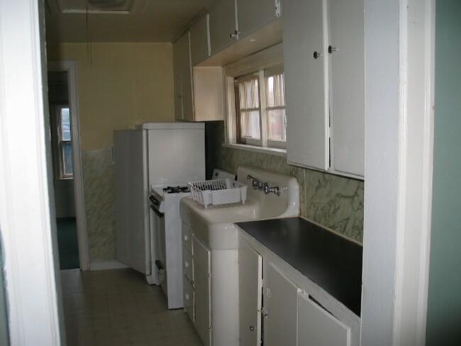 Building Photo - Ekberg 221