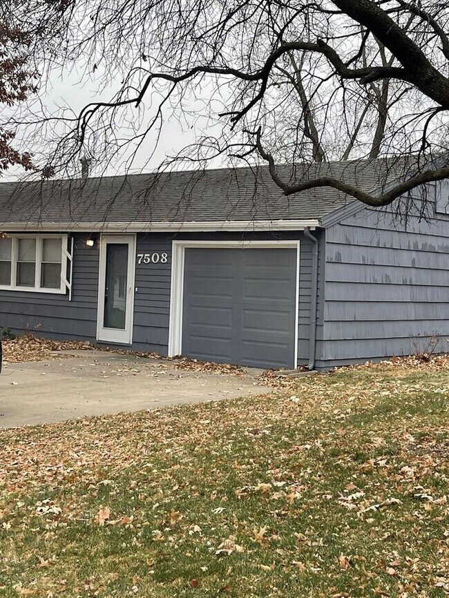 Building Photo - EVERYTHING NEW-READY NOW! 3B/1B $1050