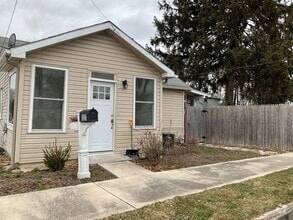 Building Photo - 127 Novara St