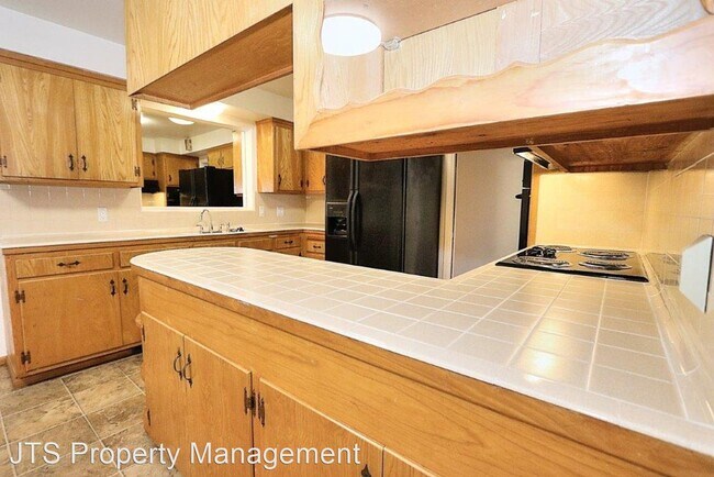 Building Photo - 2 br, 2 bath House - 4781 Mead Avenue