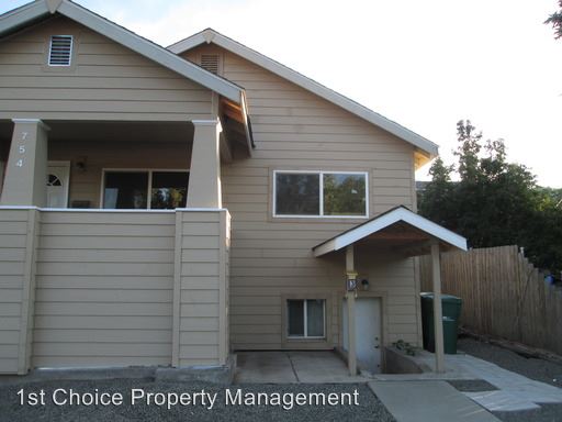 Primary Photo - 754 N 10th St