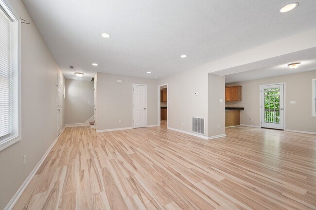 Foto del edificio - 4 Bedroom Home in Lynchburg