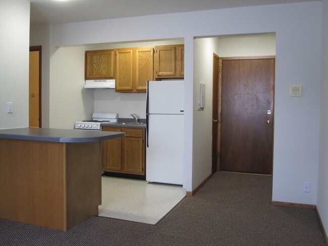 Building Photo - 511 W Doty St