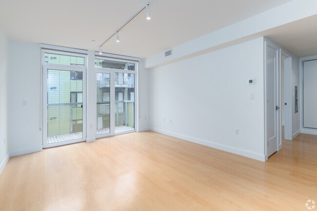 Building Photo - 607 Concord Ave