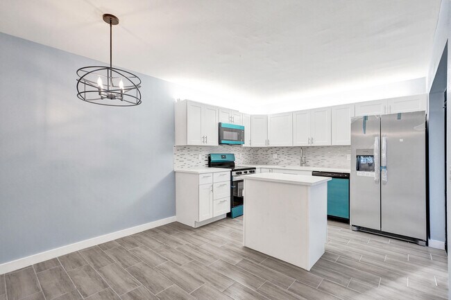 Foto del edificio - 736 NW 98th Cir