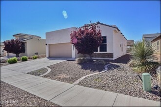 Building Photo - 14664 Sunny Land Ave