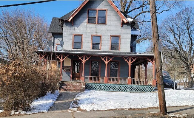 Building Photo - 161 Prospect St