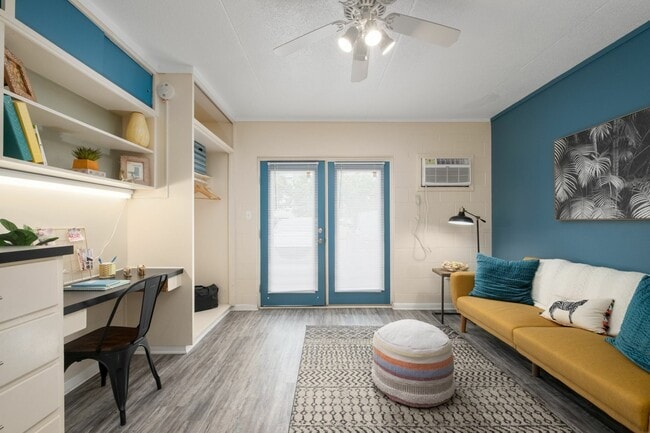 College Manor - Studio - College Manor