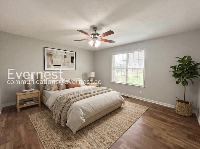 Building Photo - 3 Bed/2 Bath Home with Off-Street Parking / Pet-Friendly / Available Now!