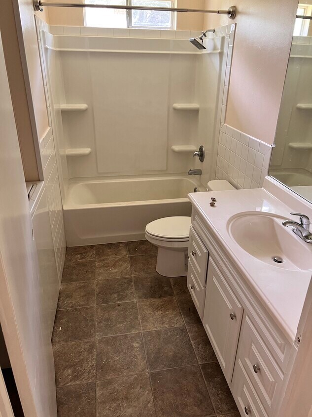 Foto principal - 104 Alan Dr