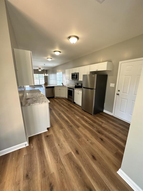 Foto del edificio - 294 Cedar Creek Rd