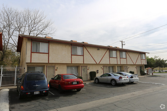 Building Photo - Planz Road Apartments