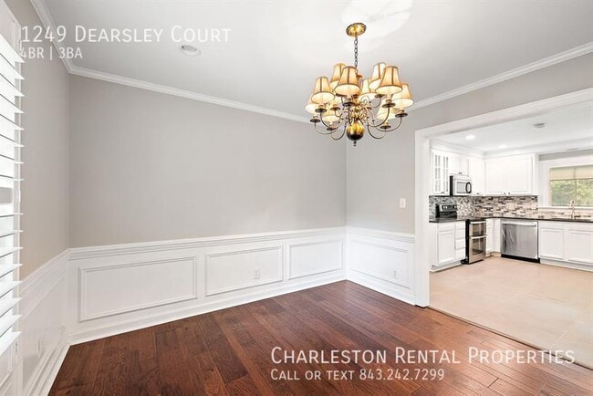 Building Photo - 1249 Dearsley Ct
