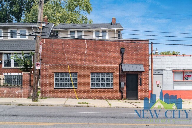 Building Photo - 1392 Sullivant Ave