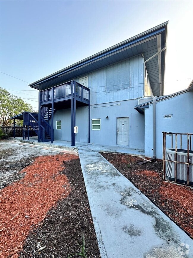 Building Photo - 808 NW 19th St