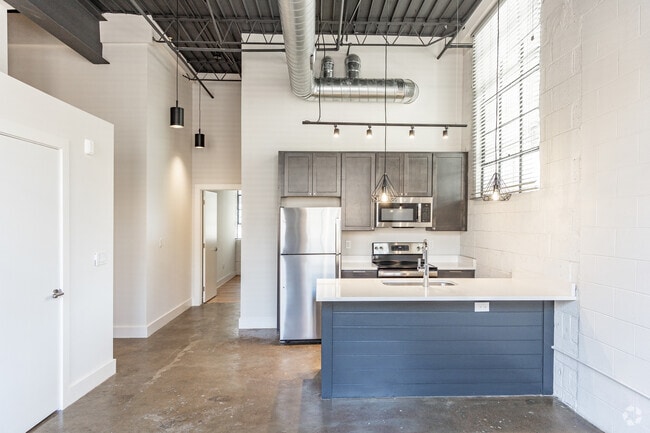 Interior Photo - 1217 Church St