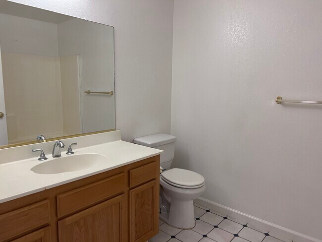 Building Photo - 1591 La Esplanada Plz