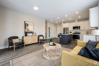 Building Photo - Elio Apartments