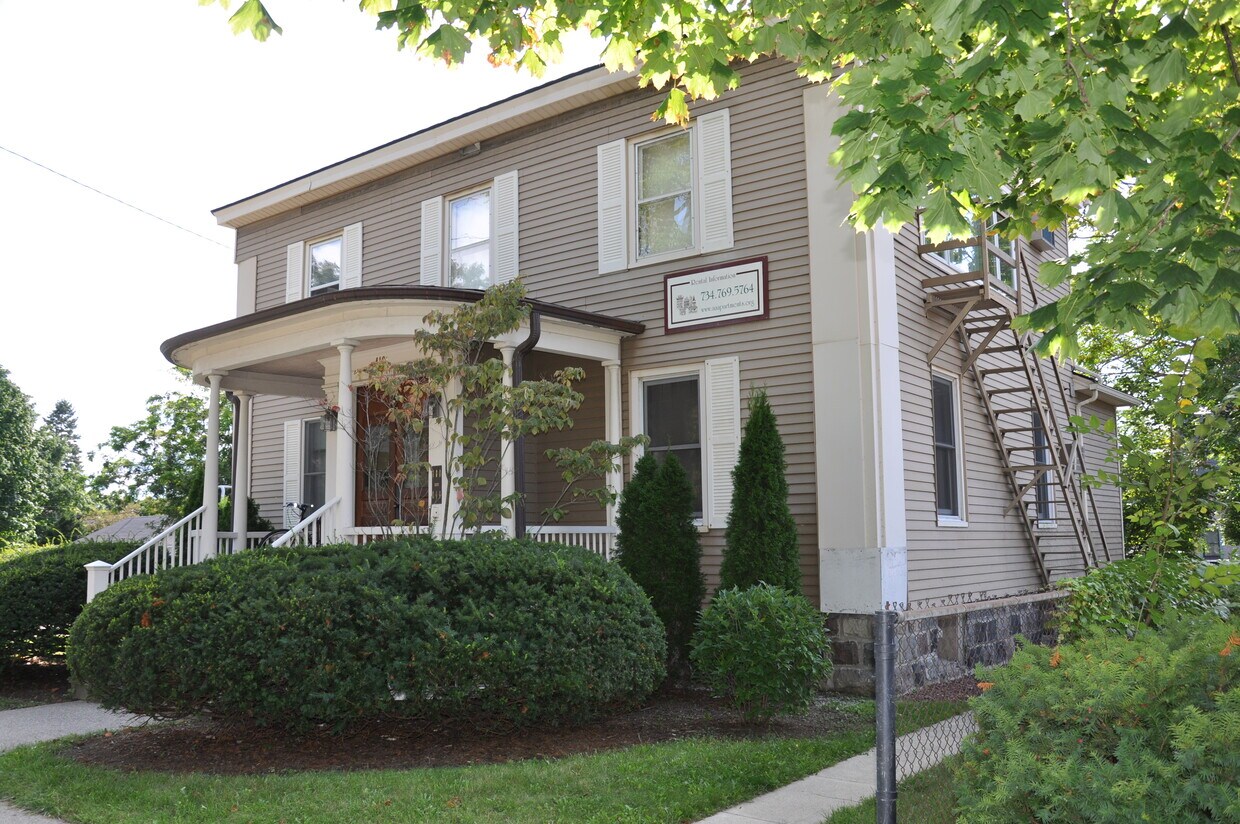 Primary Photo - 416 S 5th Ave