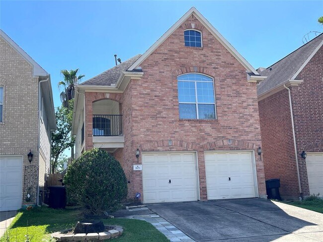 Building Photo - 3651 Royal Royce Dr