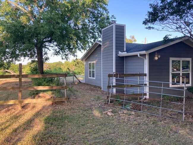 Building Photo - 9857 Co Rd 745