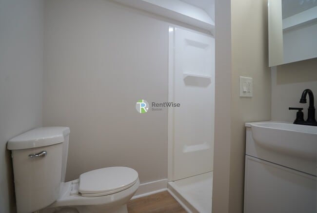 Foto del edificio - 142 Dorchester St