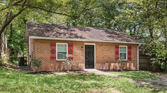 Foto del edificio - Charming Downtown Clarksville Home!