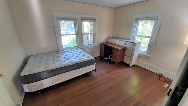 Foto del edificio - 311 Fairmount Ave