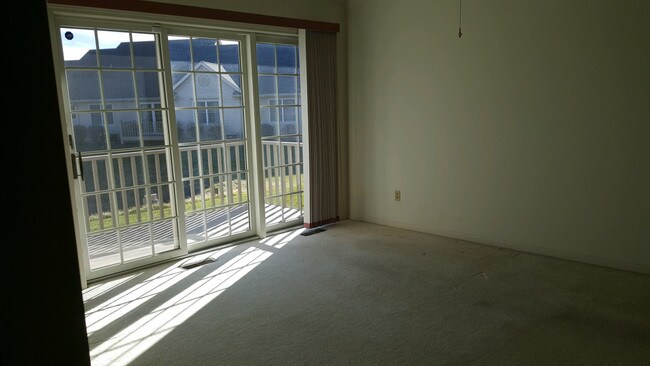 Building Photo - 1471 Willow  Court
