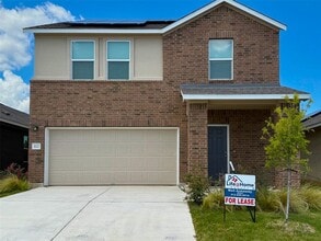 Building Photo - 112 Standing Rock Ln