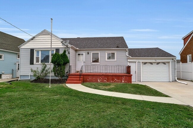 Building Photo - 76 Stearns Ave