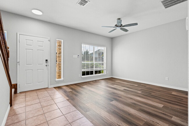 Building Photo - 12404 Pinestraw Rd