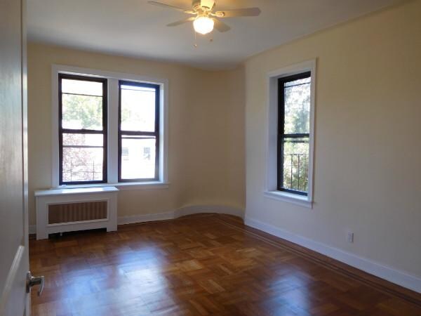 Building Photo - 848 E 28th St