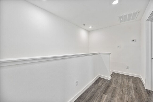 Building Photo - ? Brand-New Unit – 3 Bedrooms, 2.5 Bathroo...