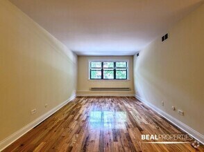 Building Photo - 555 W Arlington Pl