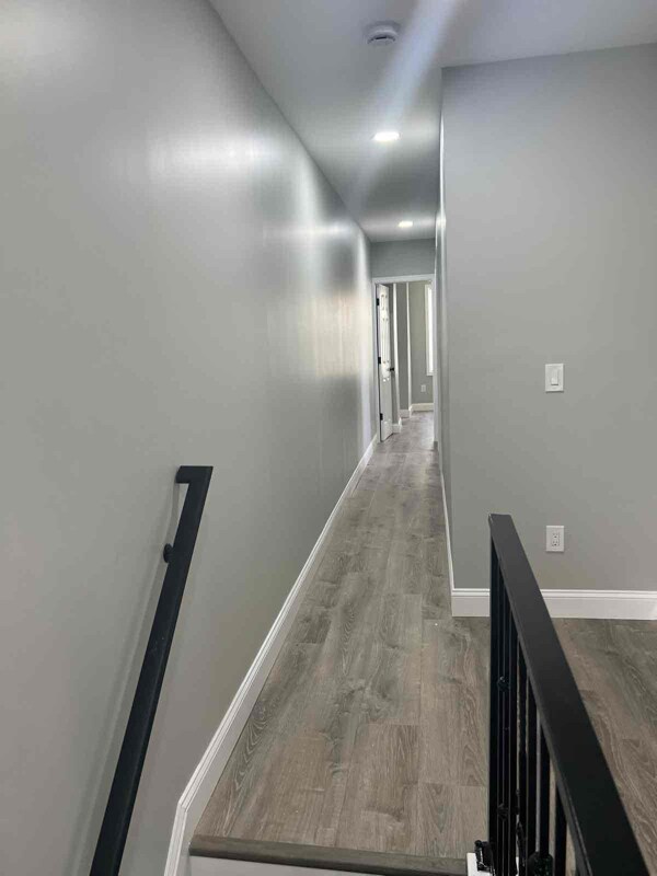 Building Photo - 787 Line St