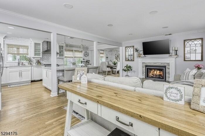 Foto principal - 32 Beechwood Dr