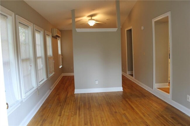 Building Photo - 1820 Monroe Dr NE