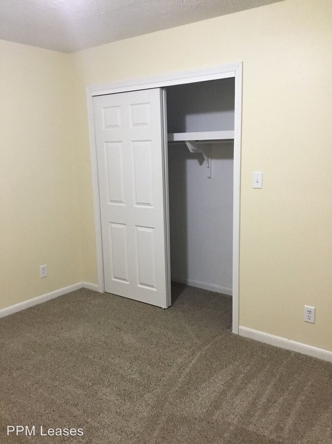 Foto del edificio - 5 Church Dr