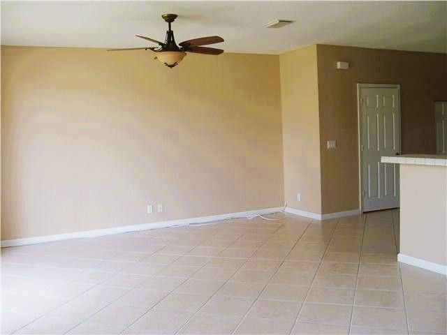 Foto del edificio - 3027 N Evergreen Cir