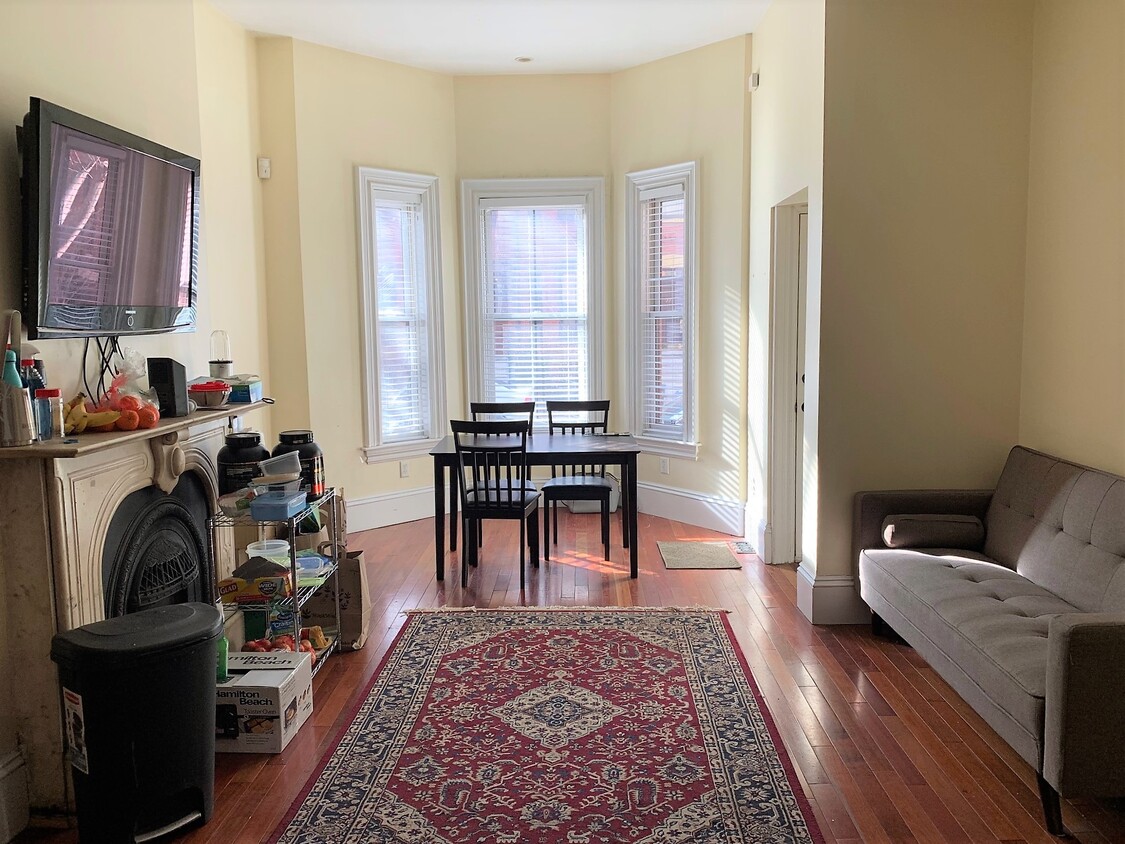 Primary Photo - 21 Worthington St